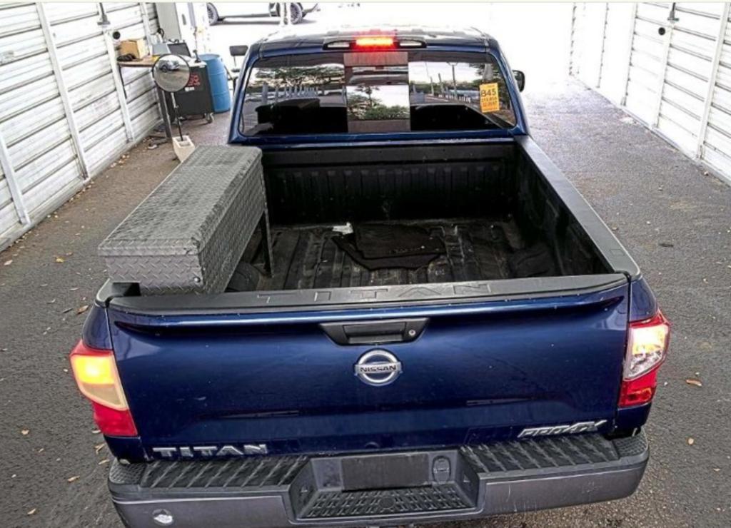 2017 Nissan Titan PRO-4X - Photo 9