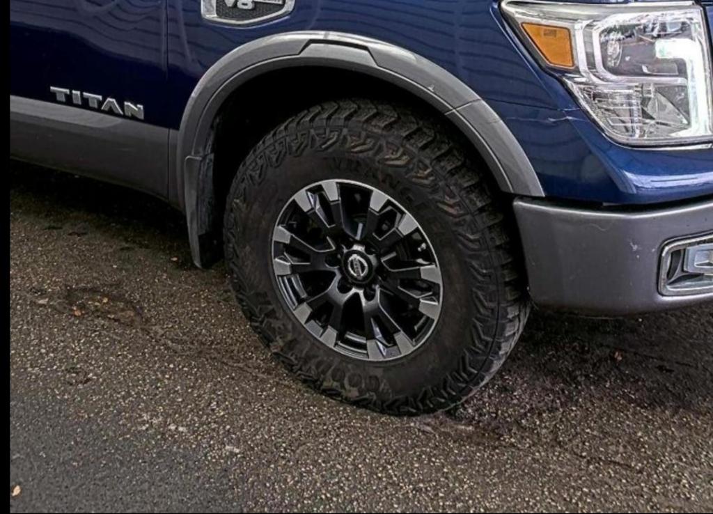 2017 Nissan Titan PRO-4X - Photo 16