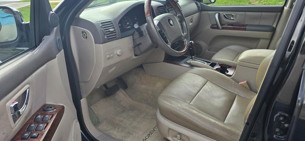 2003 Kia Sorento EX - Photo 9